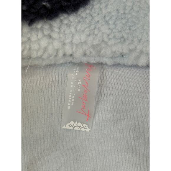 NWT Free People Hit The Slopes Printed Fleece Pullover Jacket Logo Size XS - Picture 8 of 8